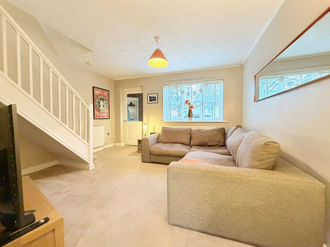 Chaffinch Close, Oldham, OL4 5PD - Lynks Estate Agents
