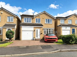 Four Lanes, Mottram, Hyde, SK14 6PP